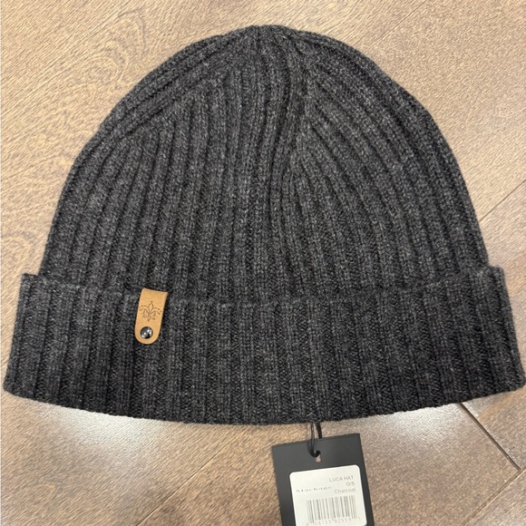 Mackage luca hat - Picture 2 of 3
